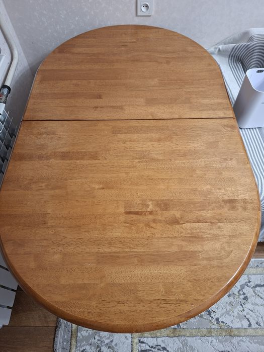 Стол со стульями