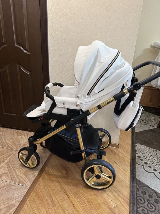 Продается Коляска Adamex