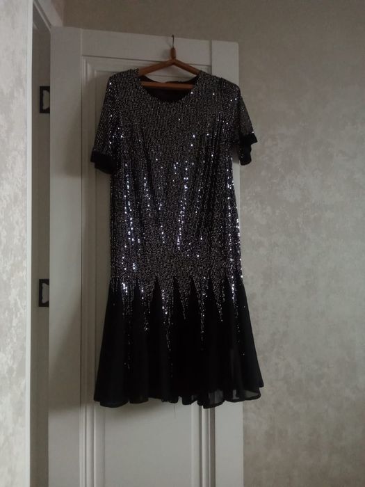 Платья вечерние почти новые