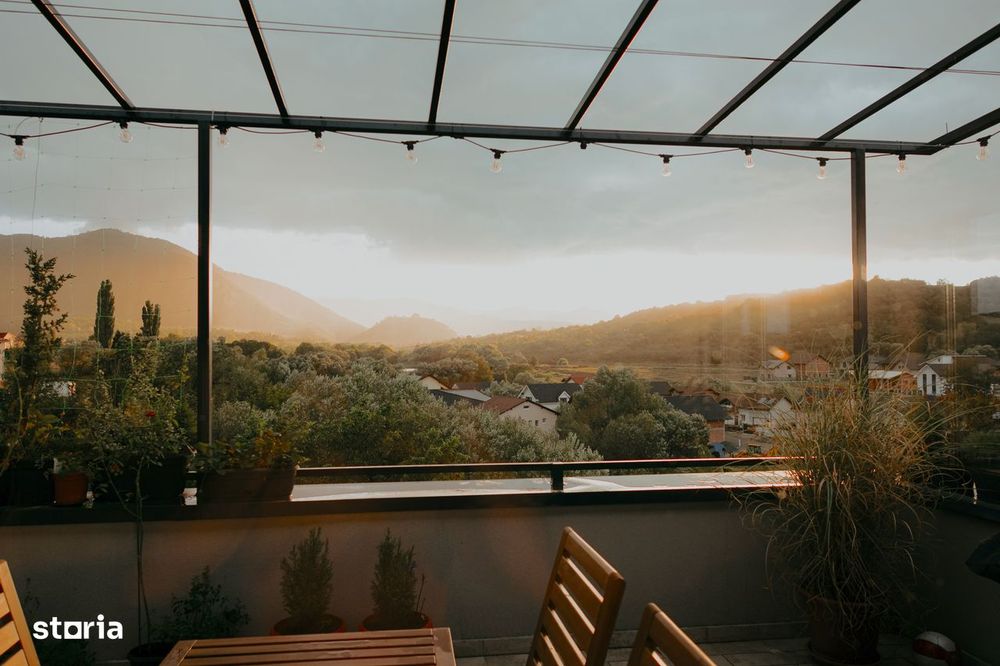 Penthouse panoramic modern,lumină naturală, terasă & lifestyle premium