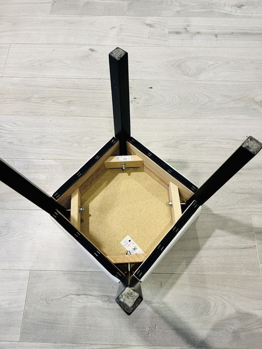 Taburet scaun NILS Ikea pentru masa de machiaj sau copii