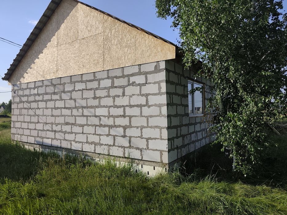 Продам дом + жилой вагончик