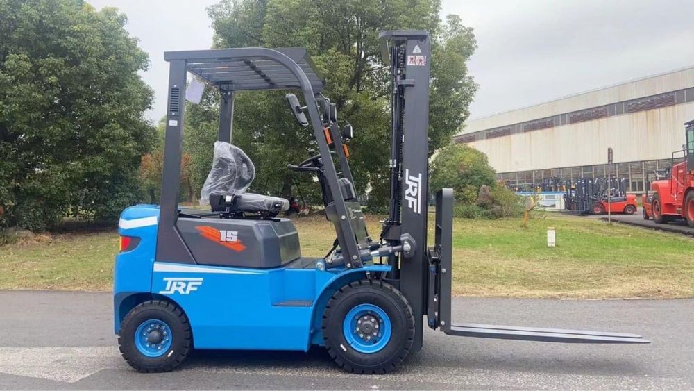 Вилочный погрузчик 1.5 тонн