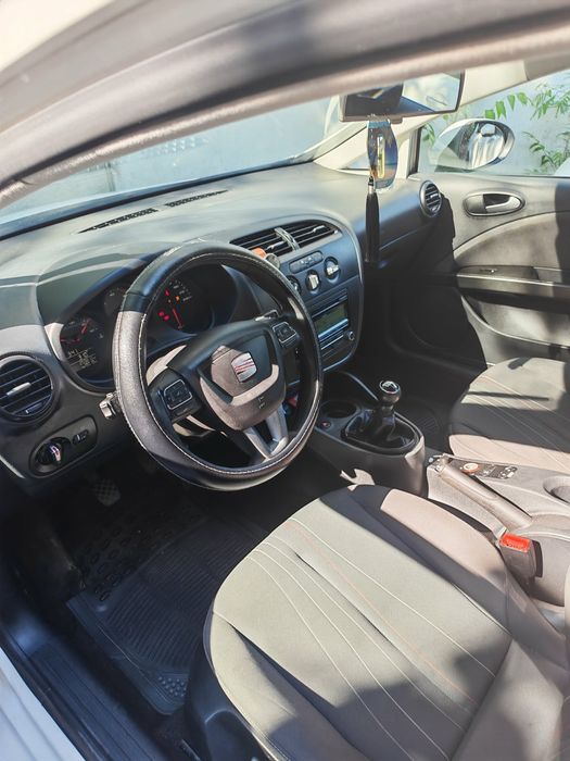 SEAT Leon 2012 — imagine 4
