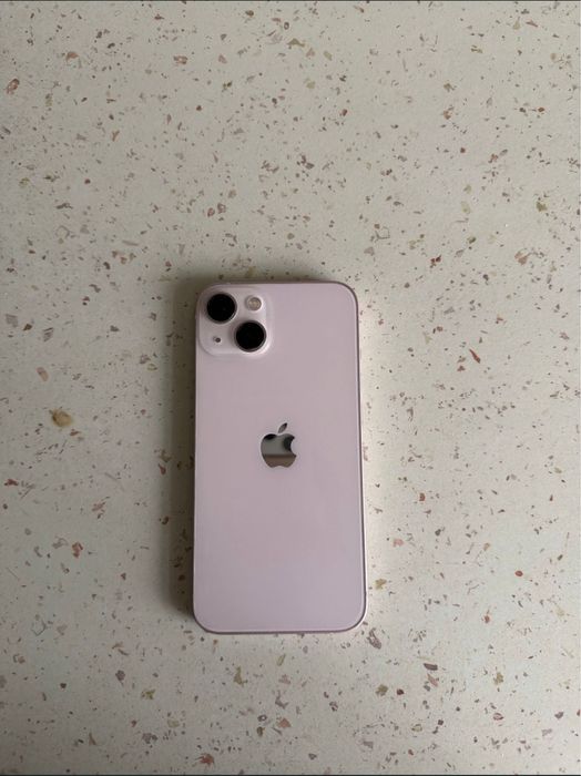 Vând iphone 13 rose