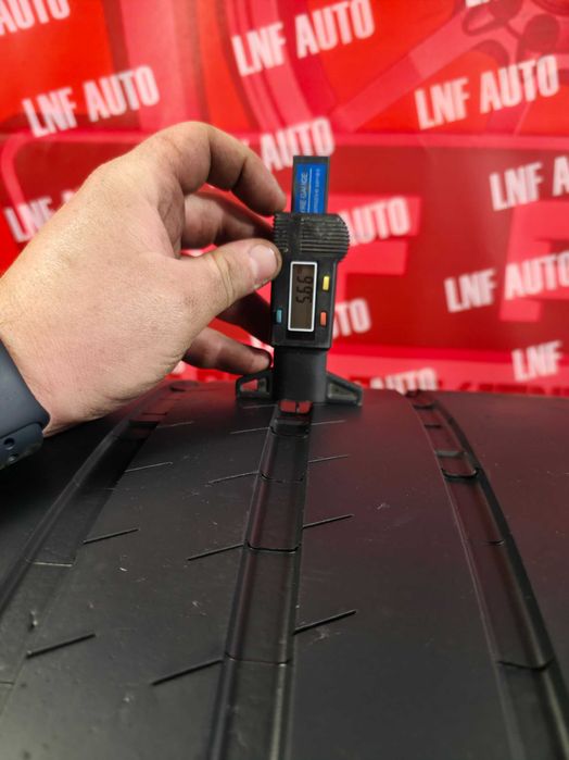 Anvelope de VARA - 325/30/21 - Michelin - 5.66 MM - DOT 2016 !