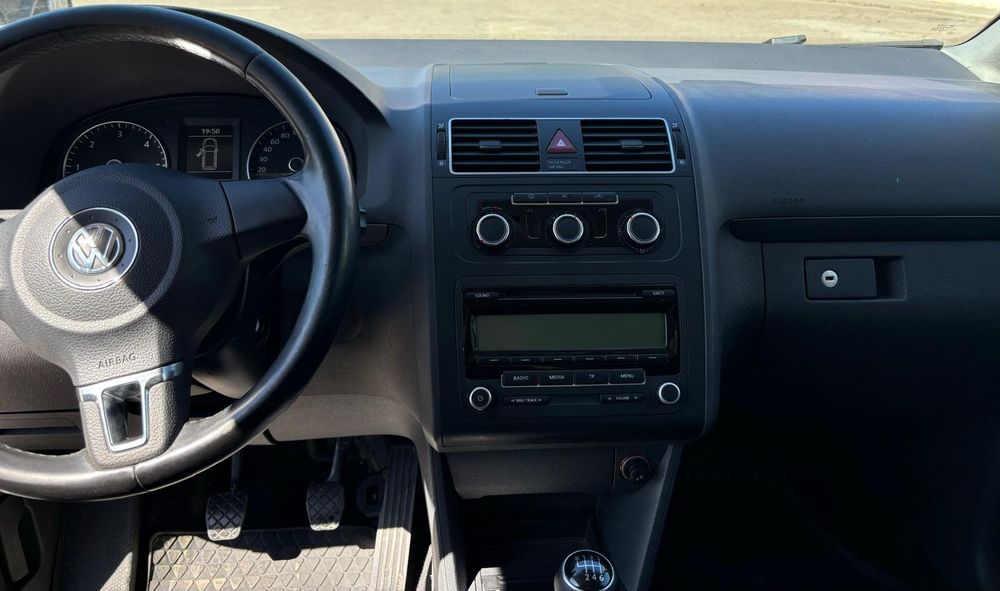 Volkswagen touran
