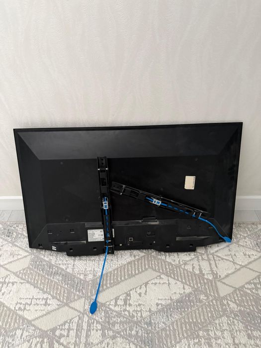 Телевизор Sony 90см