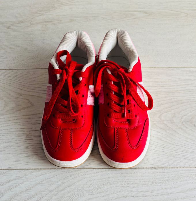 Adidasi  sport pentru fetite