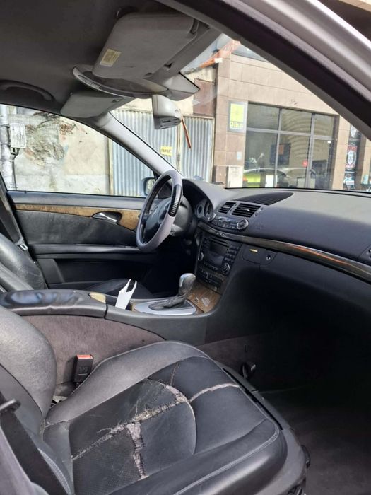 Продава се Мерцедес Е270