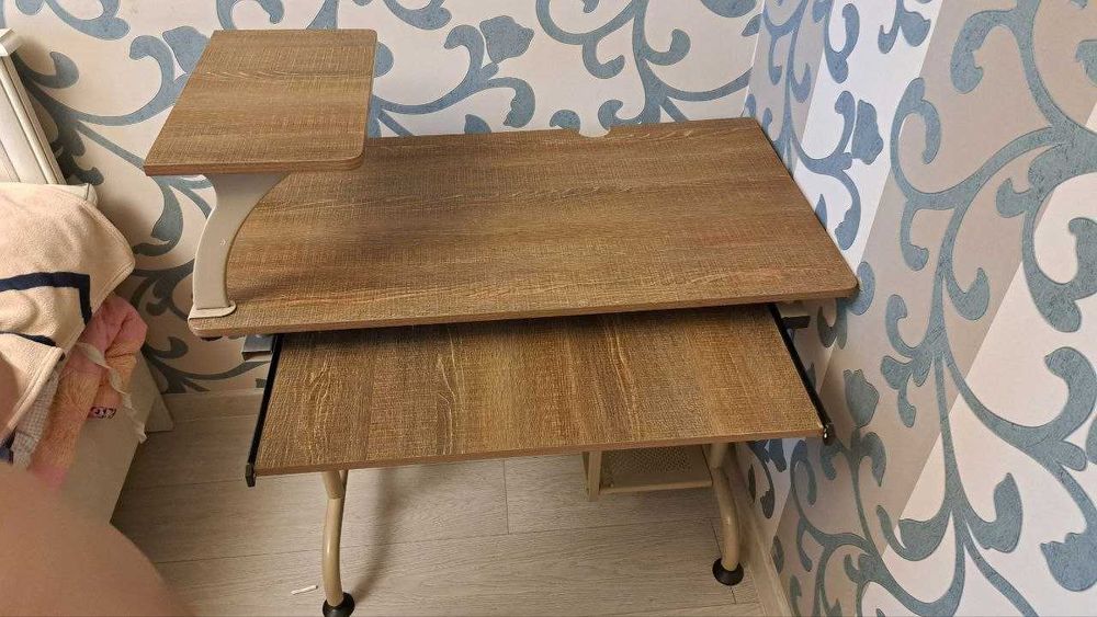 Стол компьютерный, стол рабочий