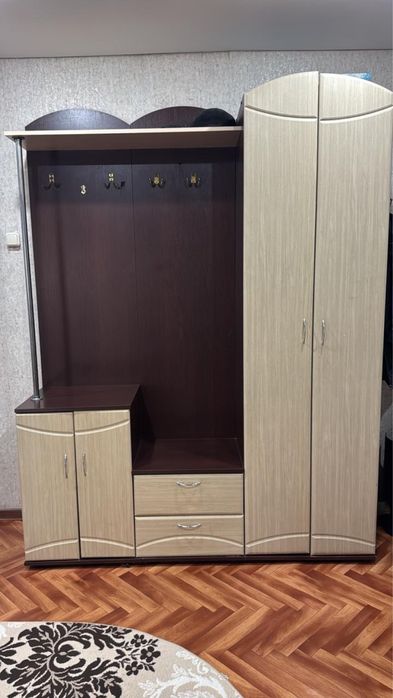 Вешалка для прихожей