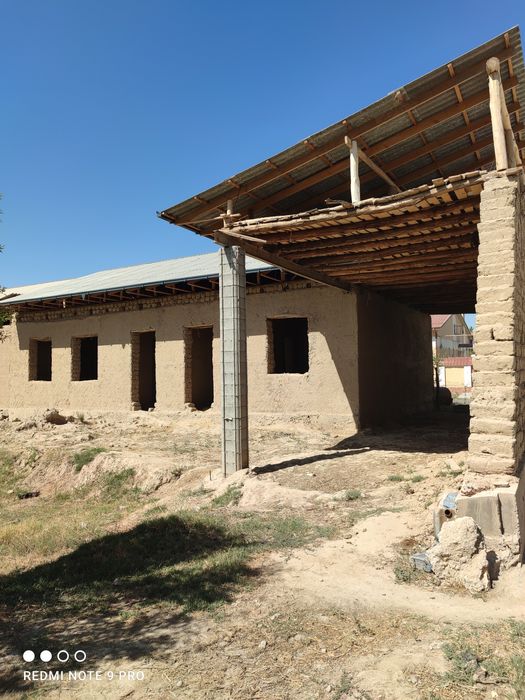 Участка сотилади Уч тепа