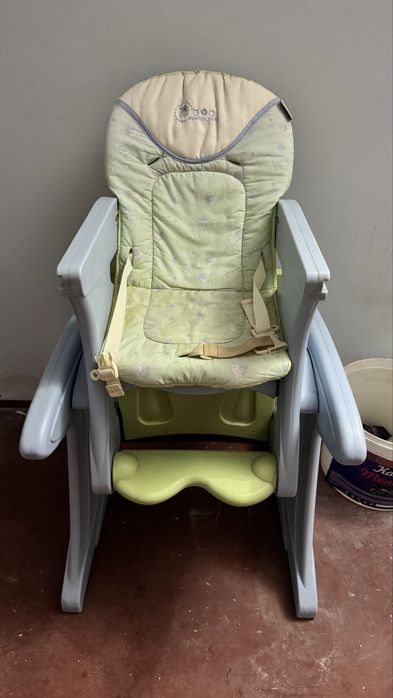 Детский стульчик для кормления