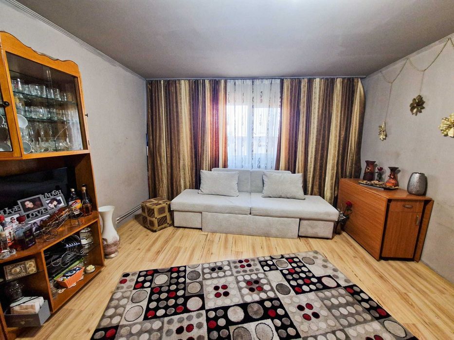 Apartament cu 3 camere
