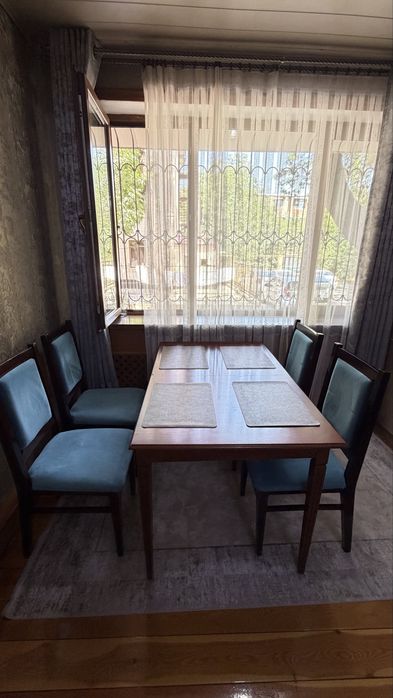 Румынский дубовый стол + 4 стула, натуральный дуб