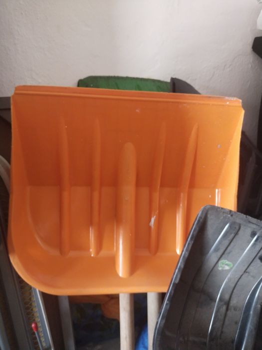 Продам снегоуборчный лапату