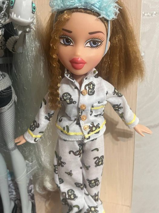 Меган Slumber Party bratz