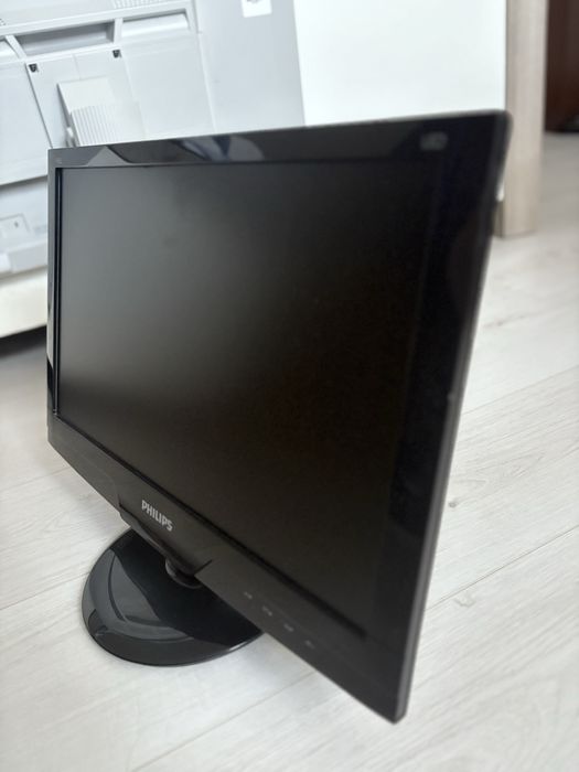 Monitor Philips 191EL – 19", LED, DVI & VGA – Stare foarte bună