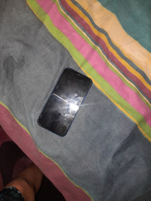 Vând iohone 12 simpul 128 gb