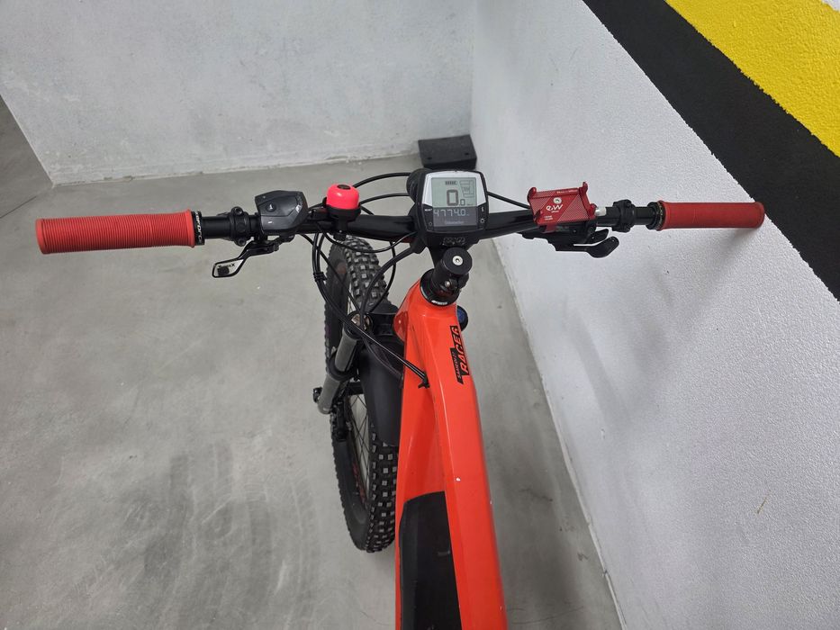 Bicicleta electrica full suspensie