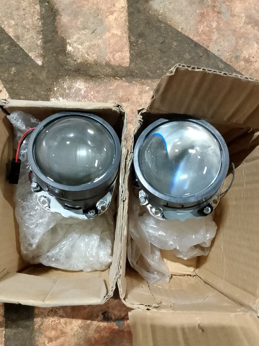 Линзы новые для фар