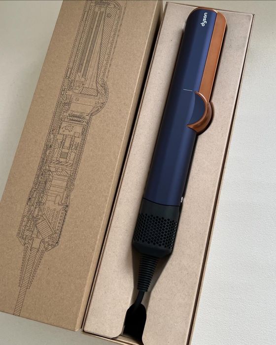 Дайсон  / Dyson Airstrait