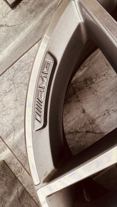 Продам диски оригинал R19 W222