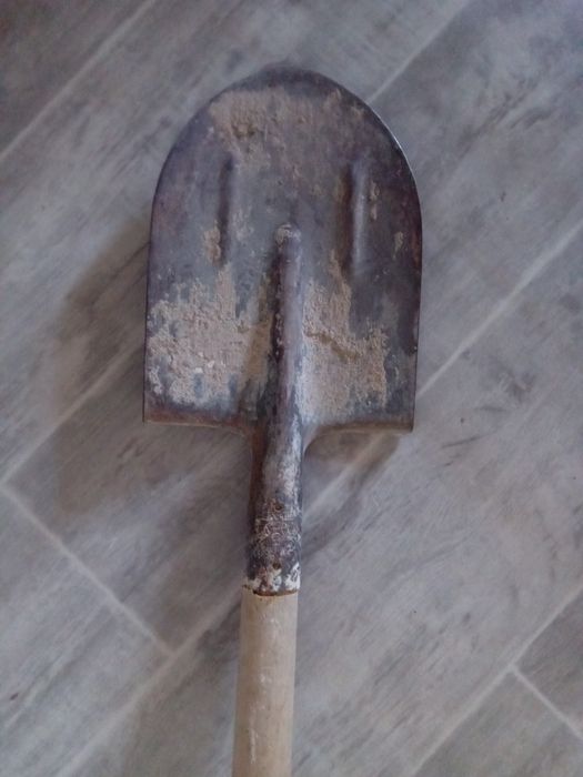 Лопата в отличном состоянии советского качества и производства