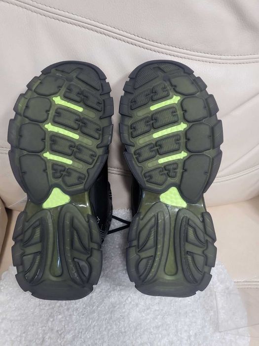 Нови високи маратонки - 42 номер