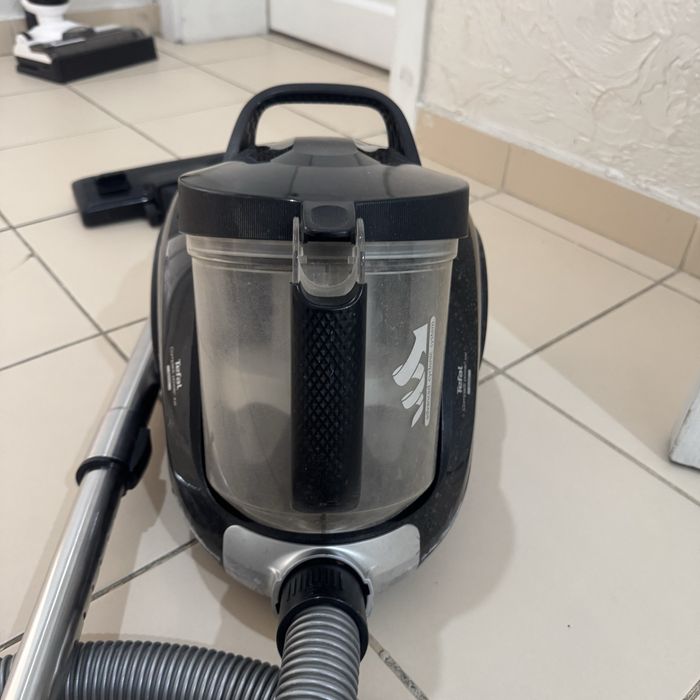Продам Пылесос Tefal Compact Power XXL TW4B25EA черный