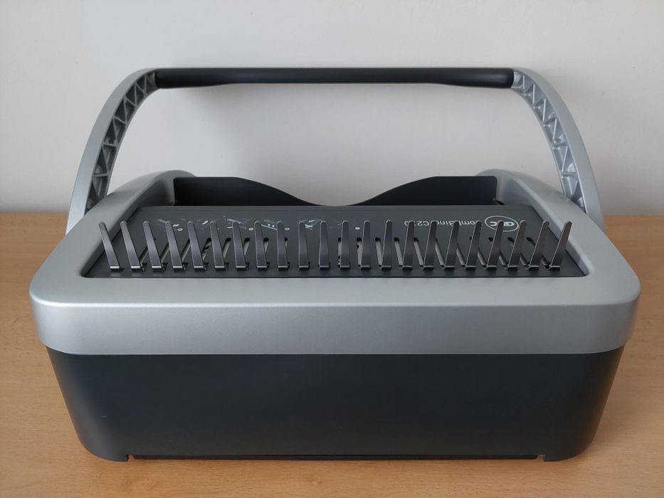 Подвързваща машина GBC CombBind C210 с пластмасови спирали