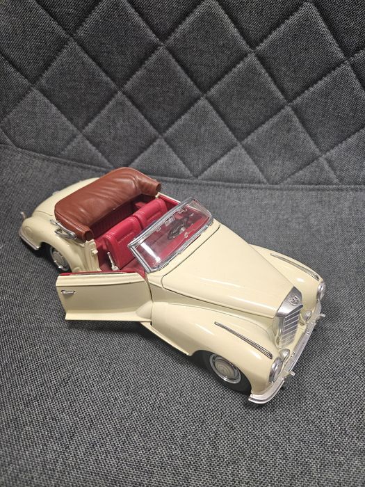 Колекционерски ретро автомобили