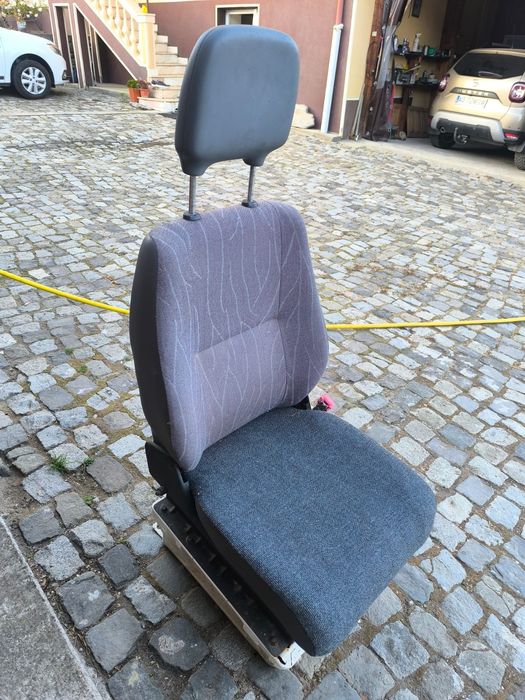 Scaun partea dreapta pt Mercedes sprinter 2002