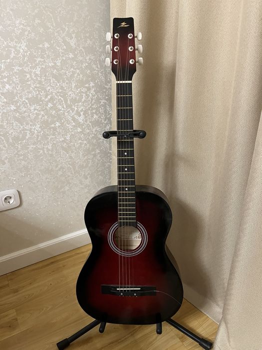 Акустическая гитара