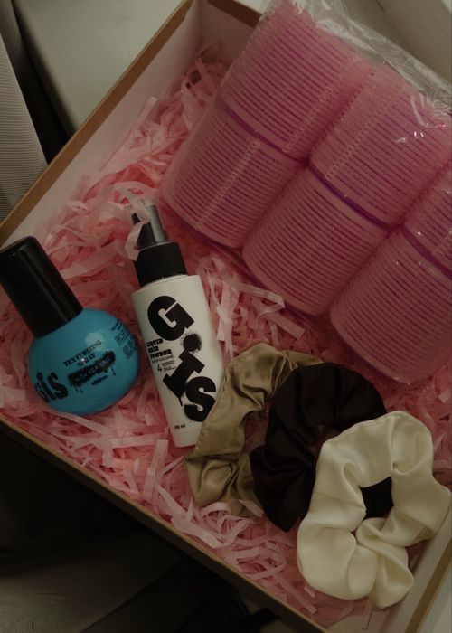 Подарочный бокс для волос на 8 марта