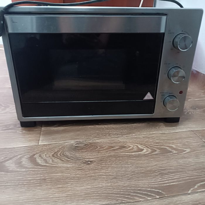 Духовка рабочая за 15000