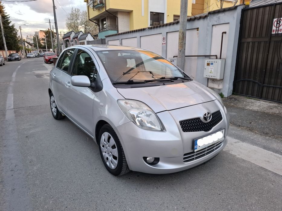 Toyota Yaris AUTOMATA 1.3 Benzina