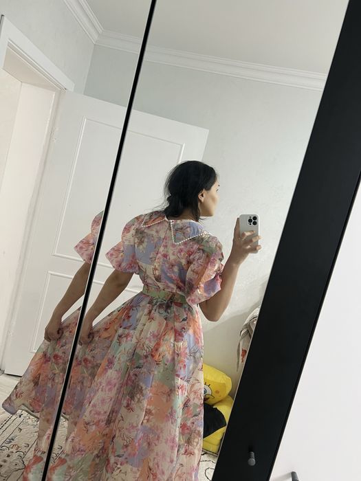 Платье на девушку 44-46 срочно