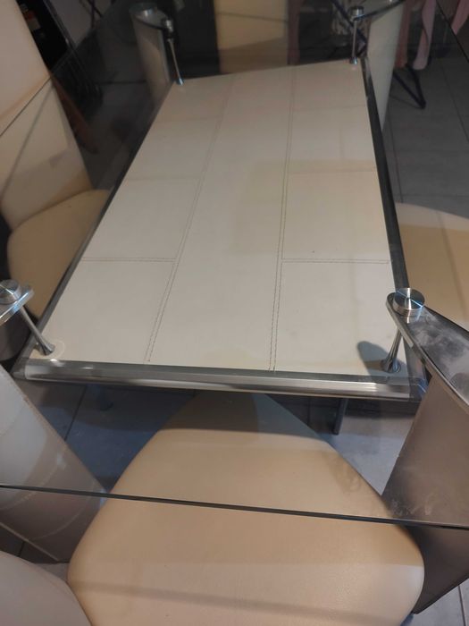 Masa sticla cu scaune