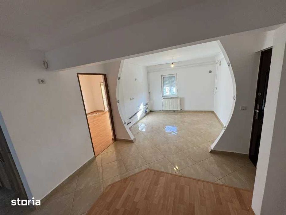 Apartament 3 camere decomandat in Micro 16 – Strada Fagarasului