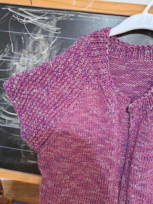 Cardigan lucrat manual