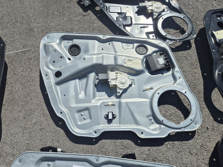 Стъклоповдигач Мерцедес ГЛ Х164 МЛ W164 Mercedes GL ML стъкло