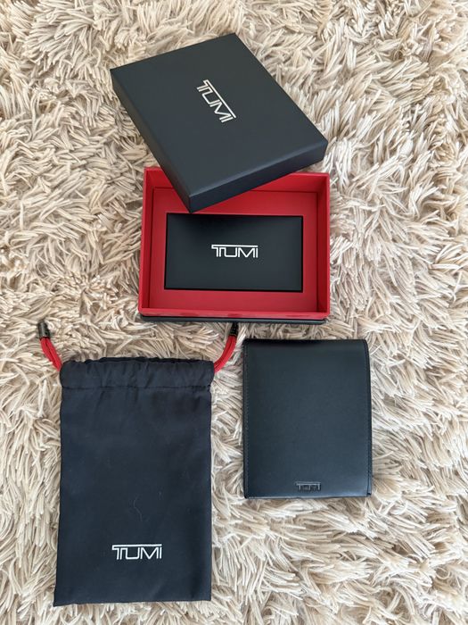 Мъжко кожено портмоне Tumi