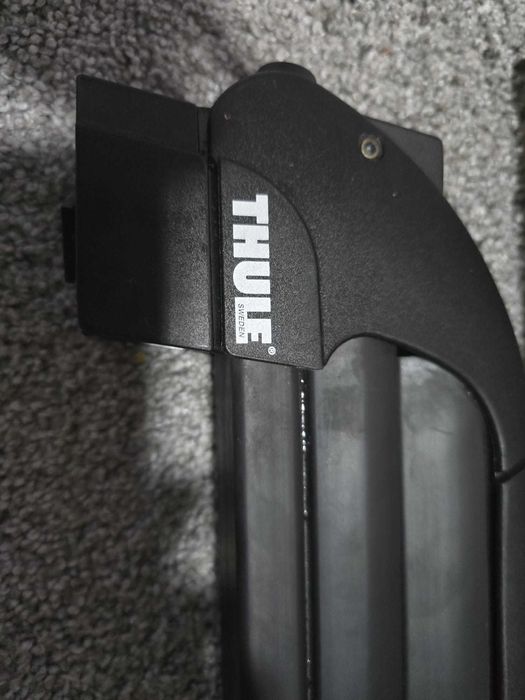 Suport auto THULE pentru schiuri