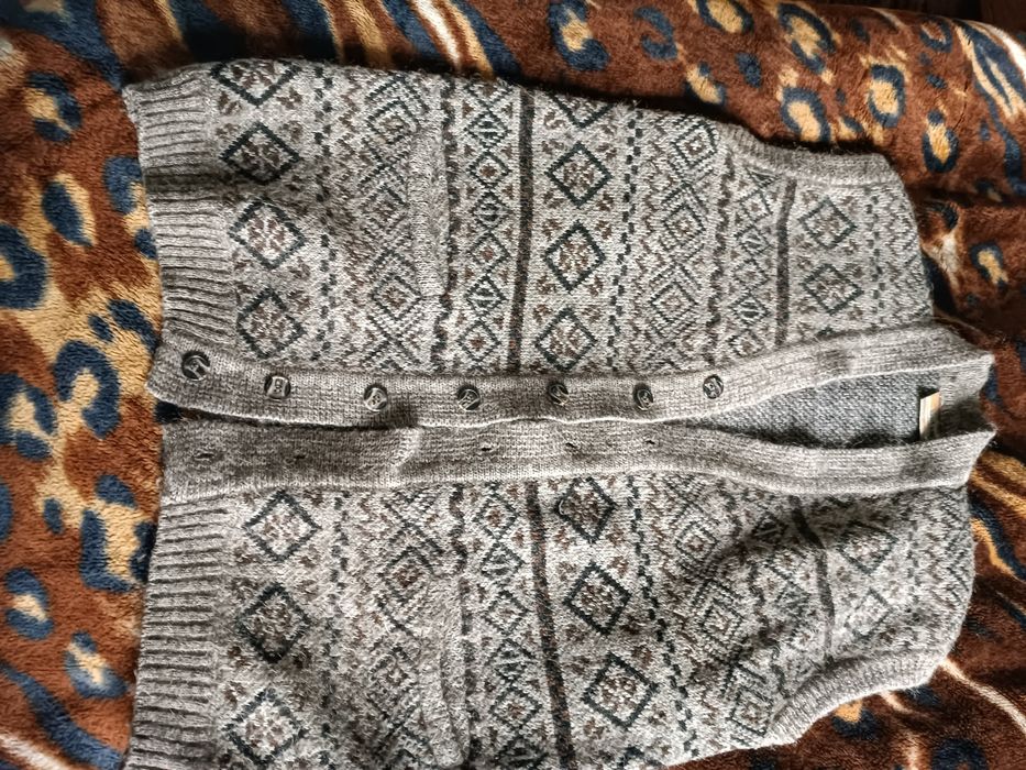 Продаю жилетку мохеровую