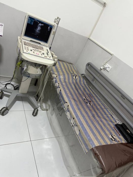 Продаётся УЗИ аппарат Миндрей с мебелью и оргтехникой