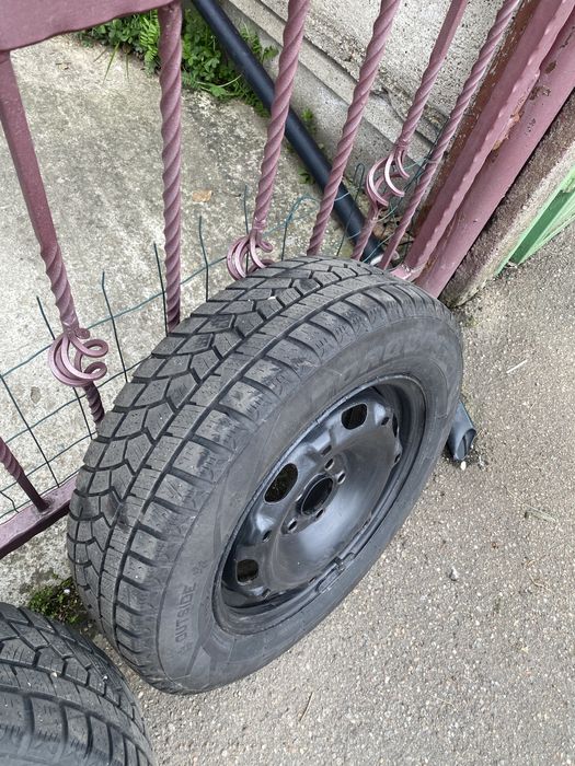 Vand anvelope 165 70 r14 si 175 70 r14 iarna