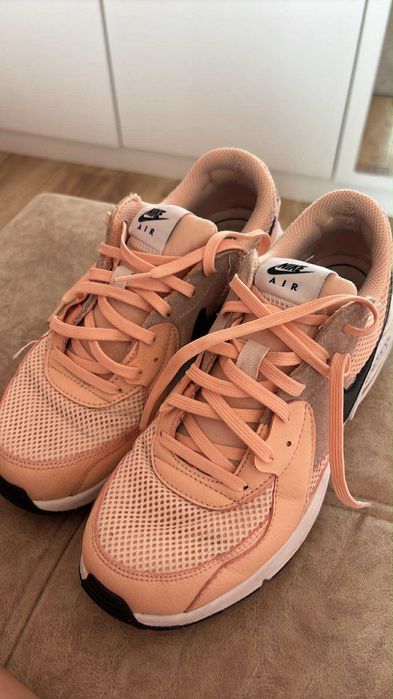 Nike Air Max – Чисто нови, оказаха се малки за това се продават