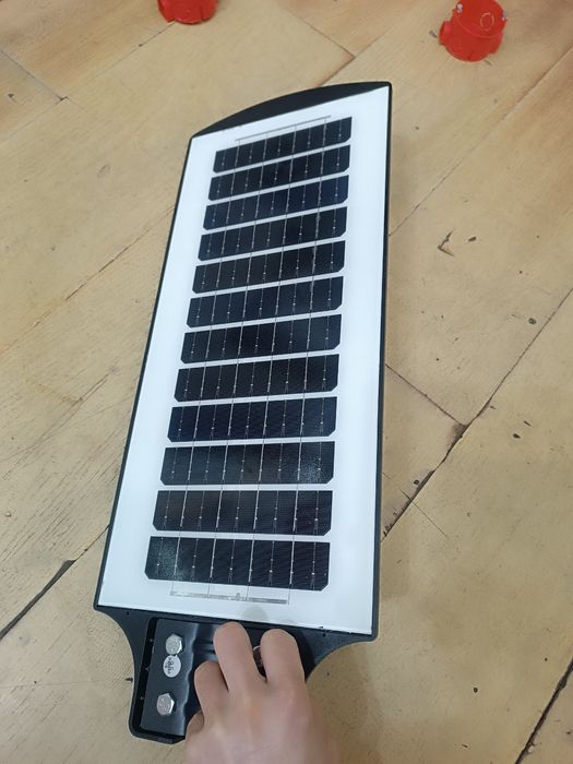 Quyosh panelli yoritgich, Solar led, ko'cha chiroq, Projektor, led
